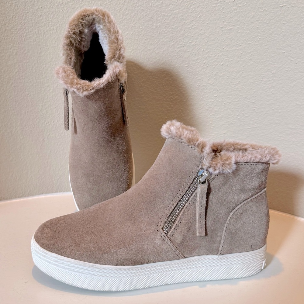 Dolce Vita Tea Taupe Suede Fur Lined Ankle Boots Booties Sneakers 8.5